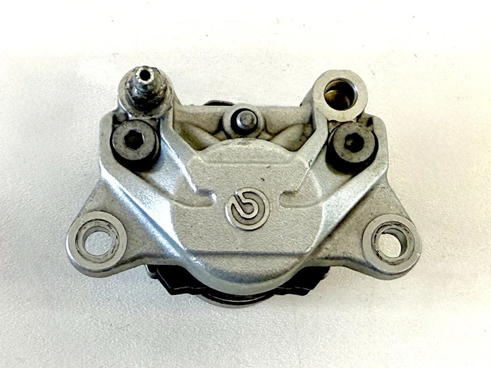 Genuine Ducati 999 1198 848 1098 OEM Brembo Rear Brake Caliper & Pads 61140291A - Image 2 of 4