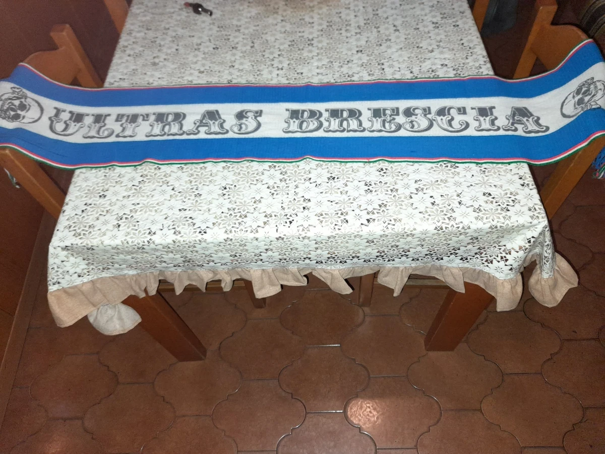 Écharpe Vintage Ultras Brescia – Laine Bleue Collection Italie