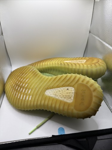 Größe 8 - Adidas Yeezy Boost 350 V2 GID Glow - Bild 5 von 7