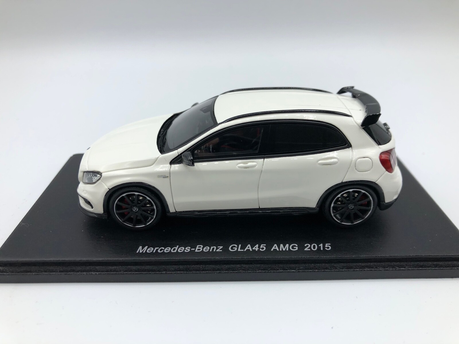 メルセデス-AMG GLA-45 ミニカー トイカー