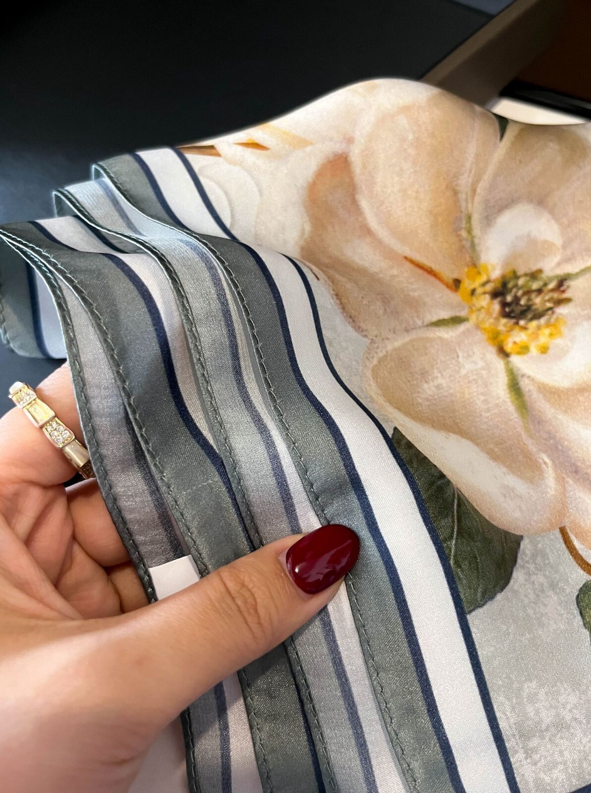 100% Silk 21'' Scarf Women Vintage Head Wrap Small Kerchief Turban White Flower