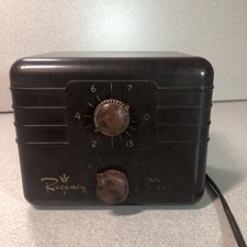 VINTAGE REGENCY SIGNAL BOOSTER MODEL DB-400 BAKELITE 1950s