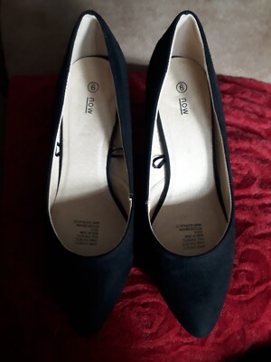 Classic Black Ladies Shoes, Kmart, Size 9, Mid Heels,EC!