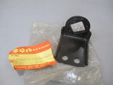NOS Suzuki OEM Front Turn Signal Bracket 1980-1981 GS750 35670-45400