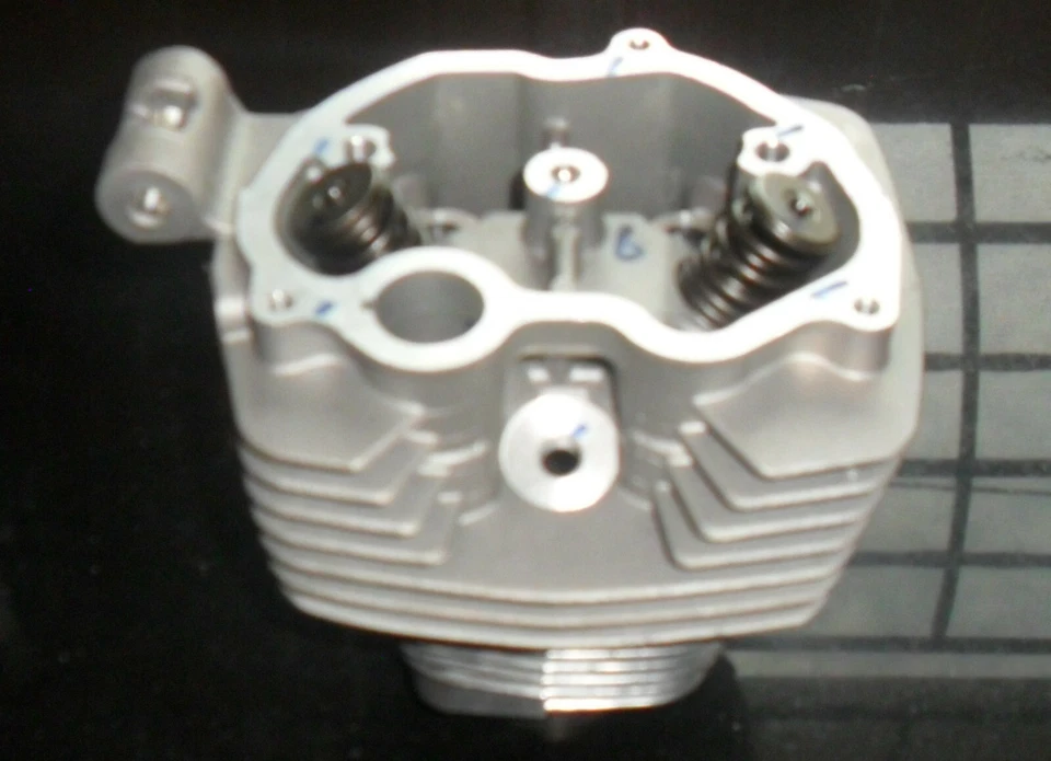 GENUINE HONDA PARTS (NOT COPIES) CG125 ENGINE CYCLINDER BLOCK BARREL & HEAD KIT  - Image 4 of 4