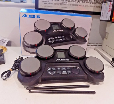 Alesis Compact Kit 4 4-Pad Portable Tabletop Drum Kit in Box + Drumsticks DEFEKT