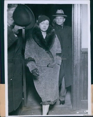 1932 Mr Mrs Charles B Arnold Parents Son Beat Grandmother Crime Photo 6x8