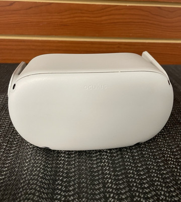 Oculus Quest 2 64GB Standalone All-in-One VR Meta Headset Only KW49CM
