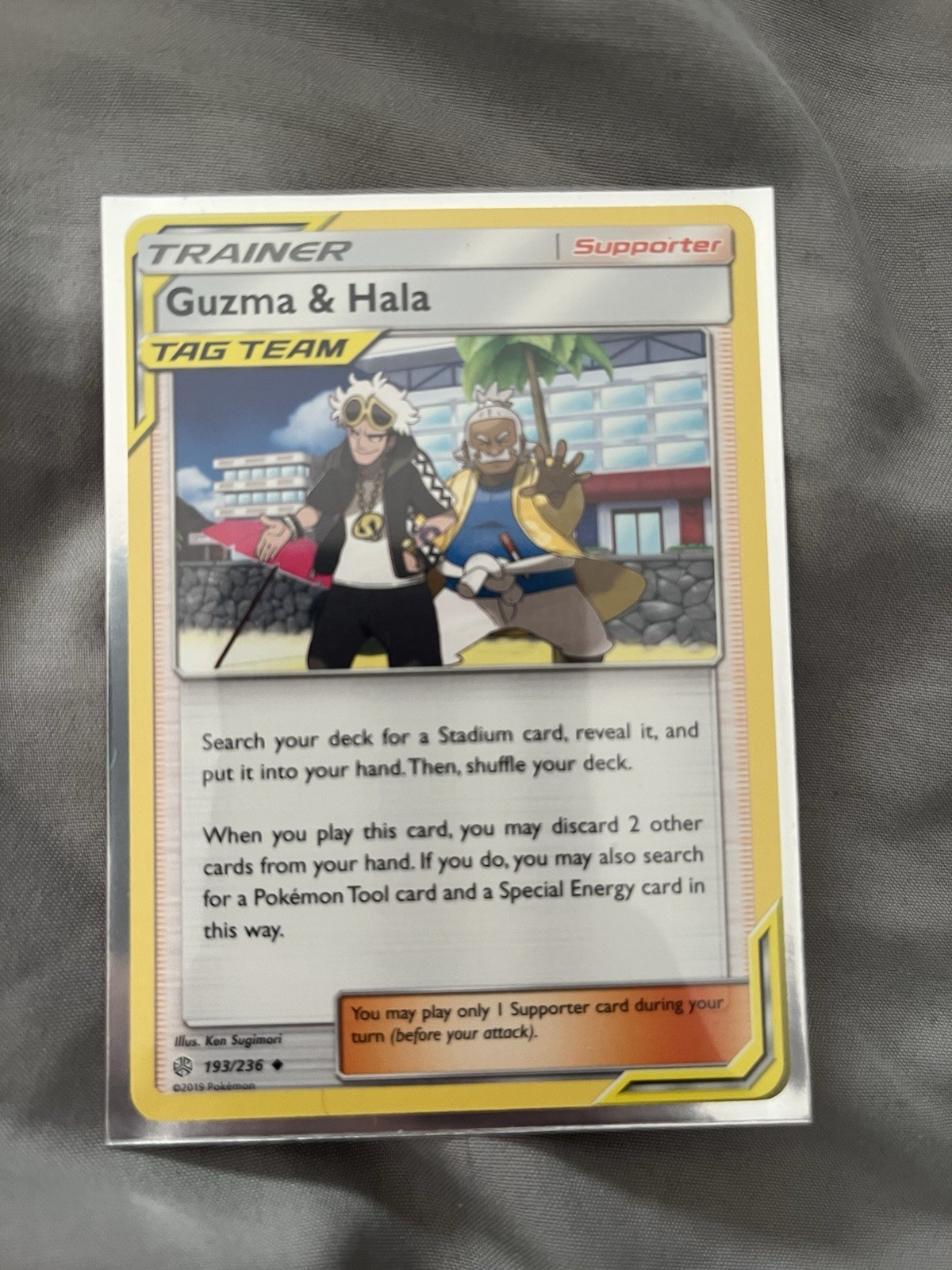 Guzma & Hala 193/236 Sm-Cosmic Eclipse Regular