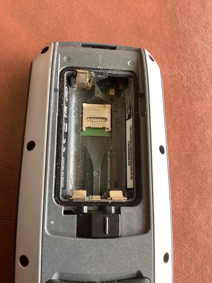 Garmin GPSMAP 78sc Handheld GPS (FOR PARTS/ NOT WORKING) *Heavy Corrosion* - Image 3 of 4