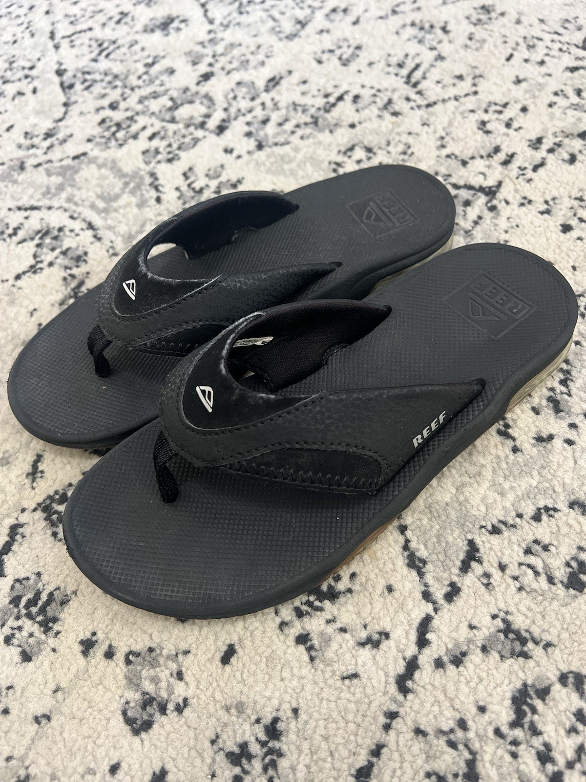 Youth Reef Black Flip Flop Sandals Size 4/5