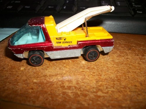 1969 Hot Wheels REDLINE Tow Truck ROSE pink TOUGH White Interior NICE CONDITION