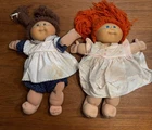 lot #21 (2) Cabbage Patch Kids dolls with outfits 1984 GREEN signature KT tag