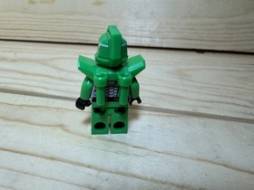 Lego Robot Sidekick with Armor 70704 Galaxy Squad Minifigure