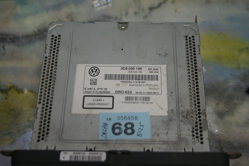Volkswagen 3C8035195A Radio CD 6 With Code & SD RCD510 Touchscreen - Picture 2 of 7