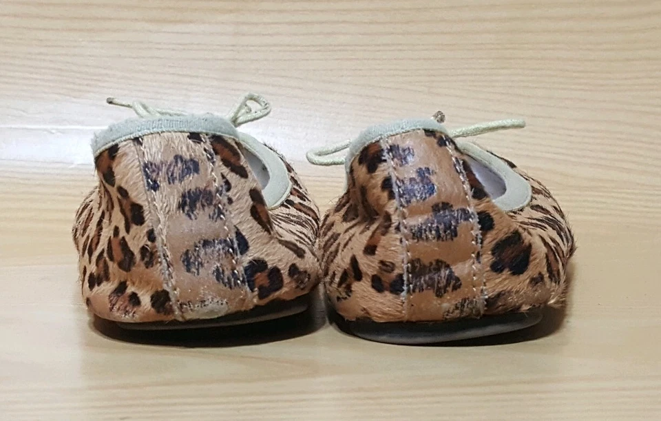 Zapatos planos de ballet de cuero con estampado animal Steve Madden para mujer 8,5 Foto 4 de 4