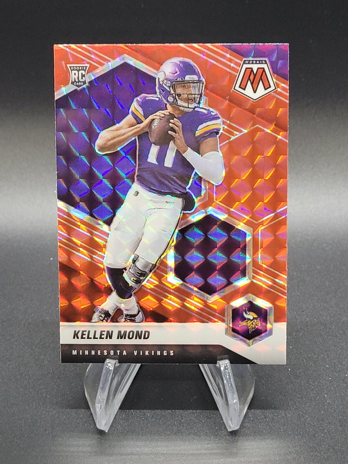 Kellen Mond 2021 Panini Mosaic Rookie Red Prizm SP Vikings 321