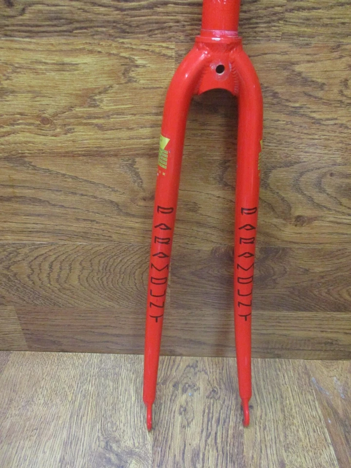 HORQUILLA DE BICICLETA DE CARRETERA SCHWINN PARAMOUN 1" X 7" ROSCADA 100x9qr 700C - roja Foto 2 de 4