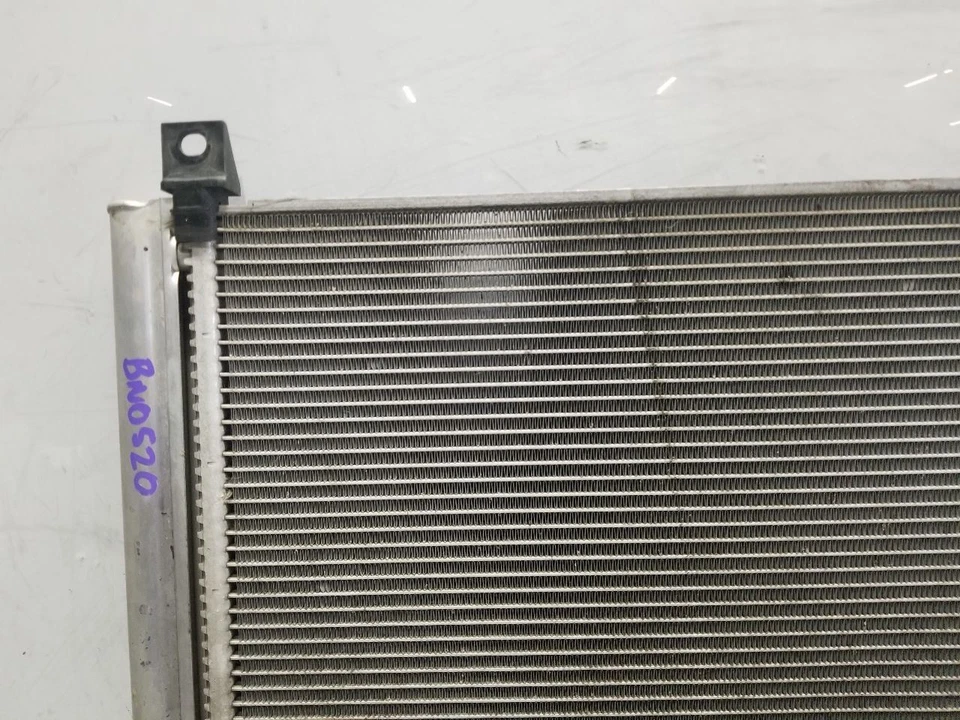 Nissan Rogue 2016 montaje condensador de CA Foto 4 de 4