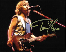 * TOMMY SHAW * signed 8x10 photo * STYX * COA *