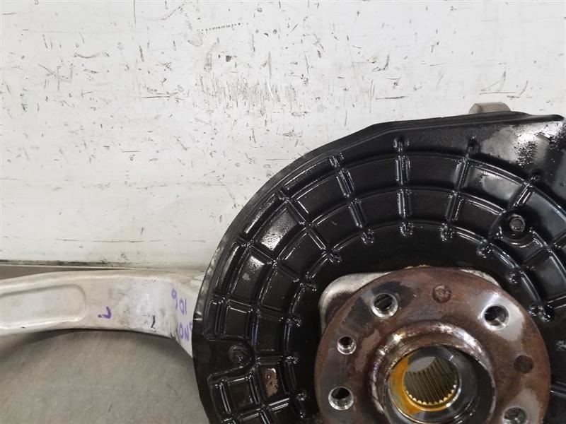 Maserati Levante 2019-2019 Front Left Steering knuckle P/N 06701023180