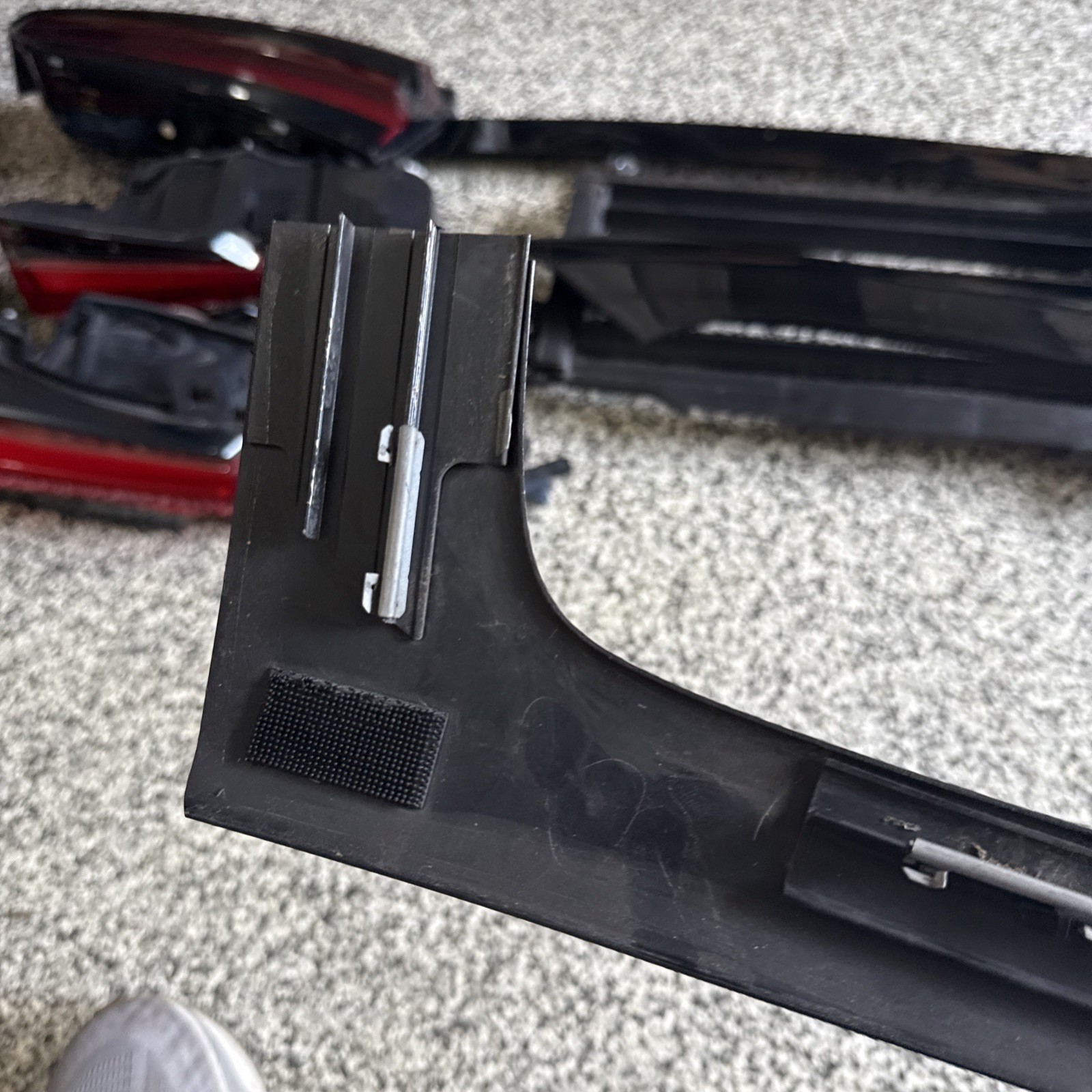10-14 OEM Rolls Royce Ghost RR4 Front LH Drivers Side  Window Molding 7226086