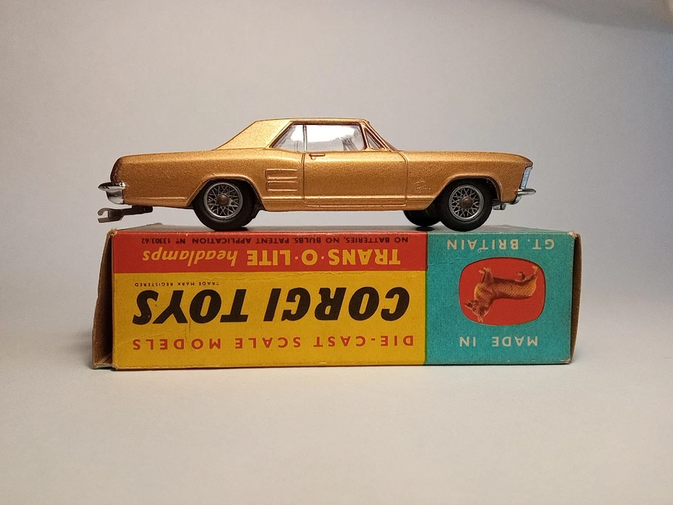 Corgi Toys Buick Riviera art. 245 scala 1/43 Oro OTTIMA - Immagine 3 di 4