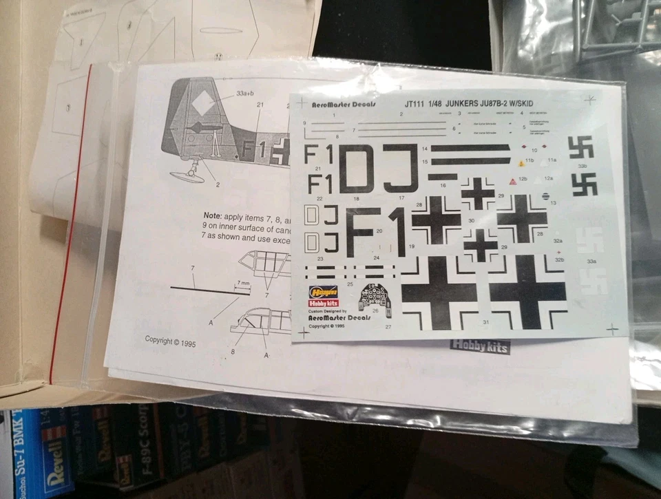 1:48 HASEGAWA JU87 B2 STUKA WITH SKID sealed - Immagine 3 di 3