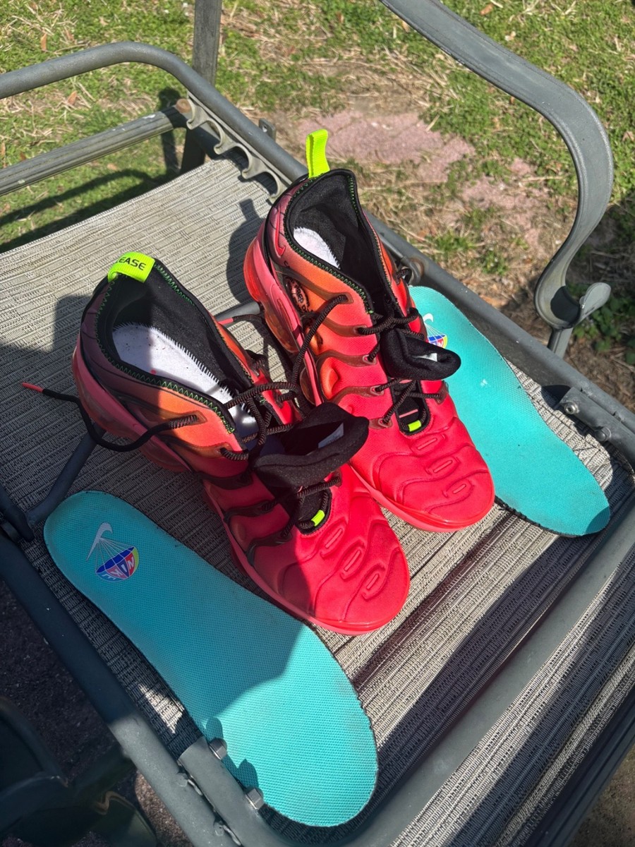 The Nike Air VaporMax Plus Flight Pack Black n Pink size 11  display picture 1