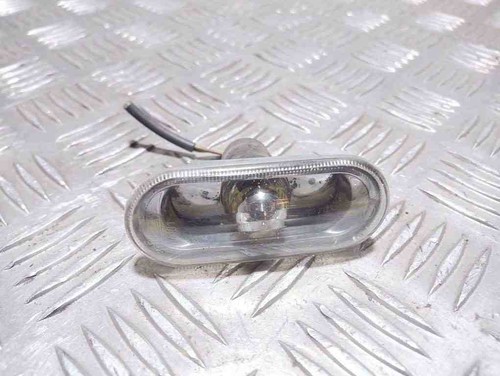 VW PASSAT B5 3B3 Kotflügelblinker vorne rechts 1J0949117 1.90 Diesel 31301338