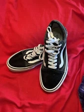 VANS Old Skool White Black Men 7 Women’s 8.5 excellent used condition