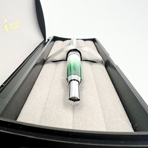PILOT Fountain Pen M Capless Decimo STAs Green Limited MITSUKOSHI ISETAN - Picture 7 of 11