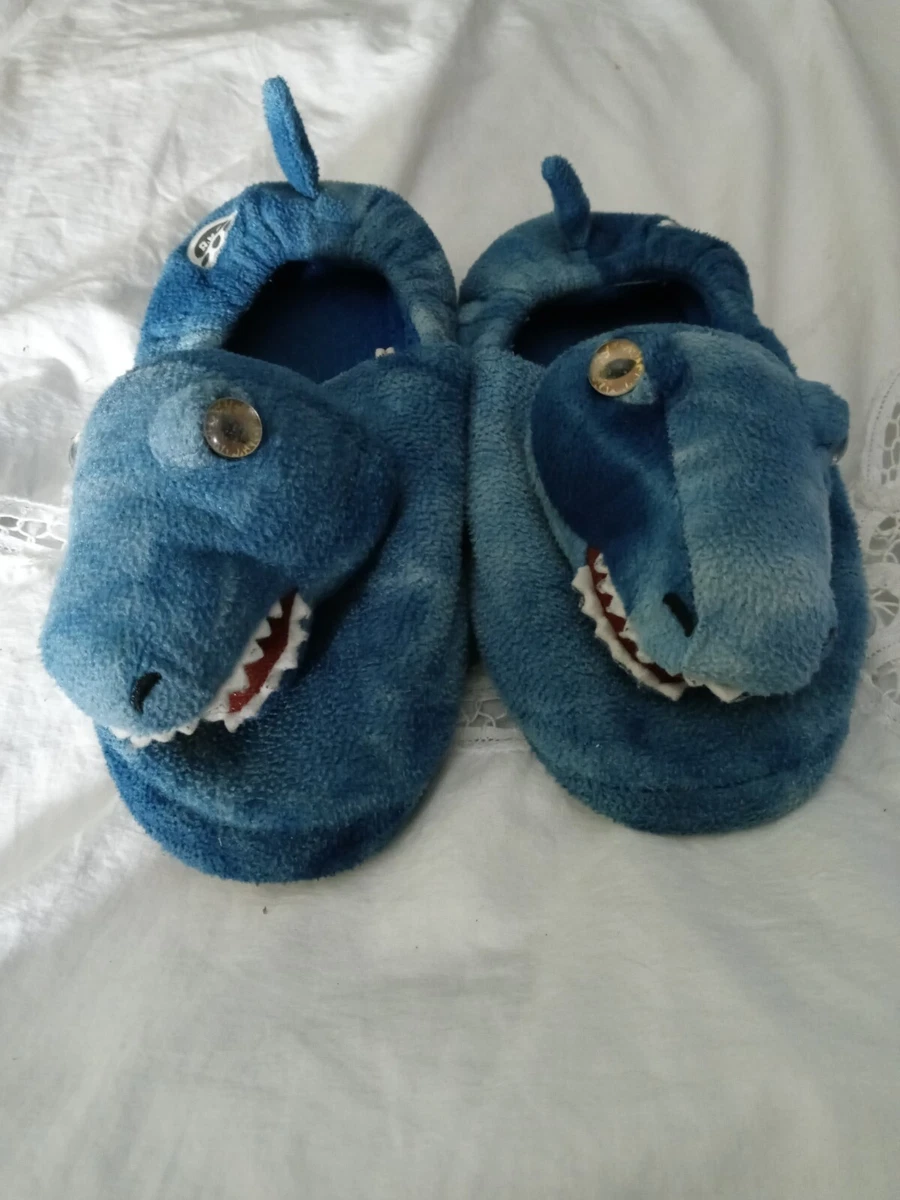 Kids slippers size 5 shop