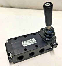 PARKER – PNEUMATIC ACTUATION VALVE – 4 WAY-2 POS – 150 PSI MAX