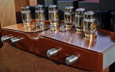 UNISON RESEARCH PERFORMANCE - 25TH ANNIVERSARY Tube integrated amplifier