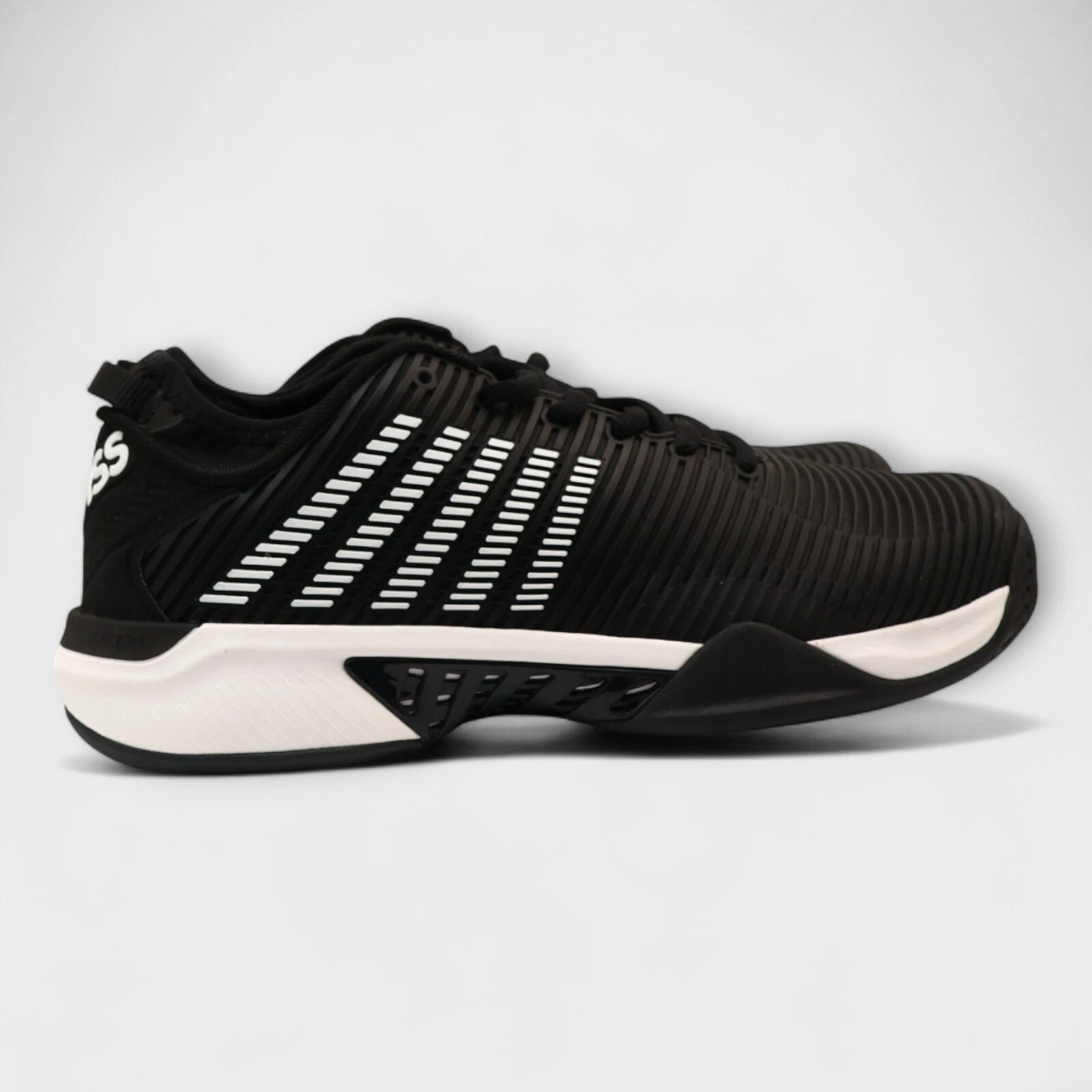 Baskets de tennis homme K Swiss Hypercourt Supreme pointure 8