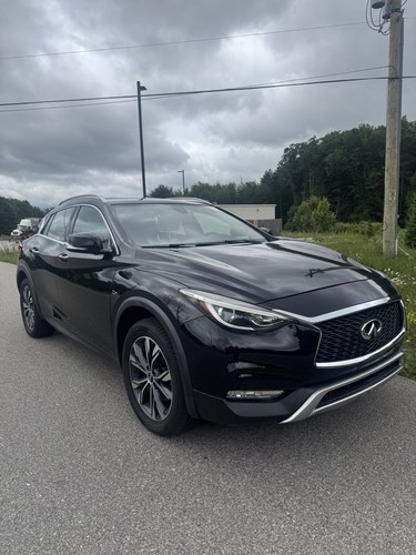 2017 Infiniti QX30 BASE