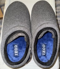 Nowe z metką Nowe Izod Męskie Szare Wsuwane Kapcie Gumowa podeszwa Rozmiar 9/10