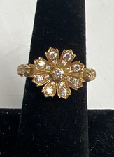 GUCCI Flora 18K Yellow Gold Diamonds Flower C...