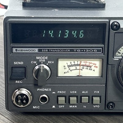 【ジャンク】TRIO SSB TRANSCEIVER TS-130S Kenwood TS-130S Amateur Transceiver Radio Vintage Powers On OEM