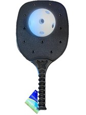 KIDS PLASTIC FUN PICKLEBALL AND BALL SET KIDS 6 LIGHTWEIGHT NEW FREE SHIPPING