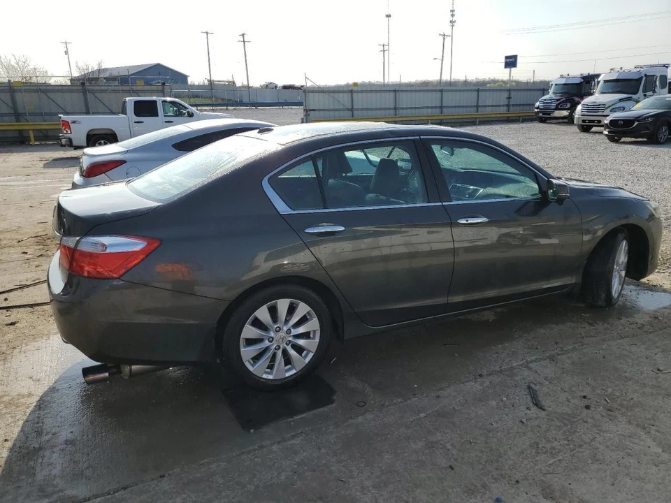 Conjunto de luz trasera derecha usado se adapta a: Honda Accord SDN 2013 cuarto montado con LED Foto 4 de 4