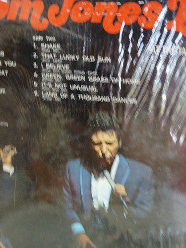 Tom Jones Live! At The Talk Of The Town - 1967 Vinyl Missing Inside Sleeve - Picture 8 of 8