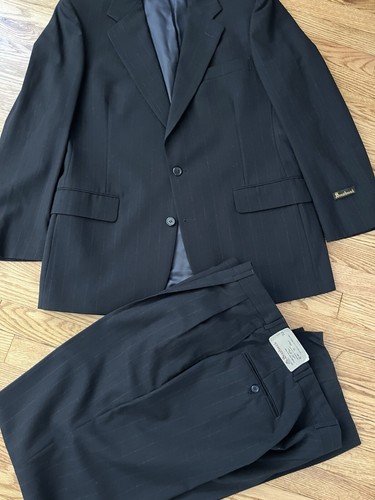 NWT Southwick Size 42R Suit 38W x 35 trousers. Charcoal almost Black Pinstripe