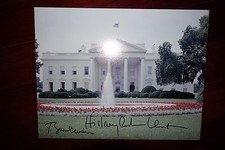 PRESIDENT BILL CLINTON & HILLARY CLINTON SIGNED AUTOGRAPHED 11X14 PHOTO JSA COA