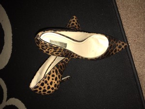 report signature heels