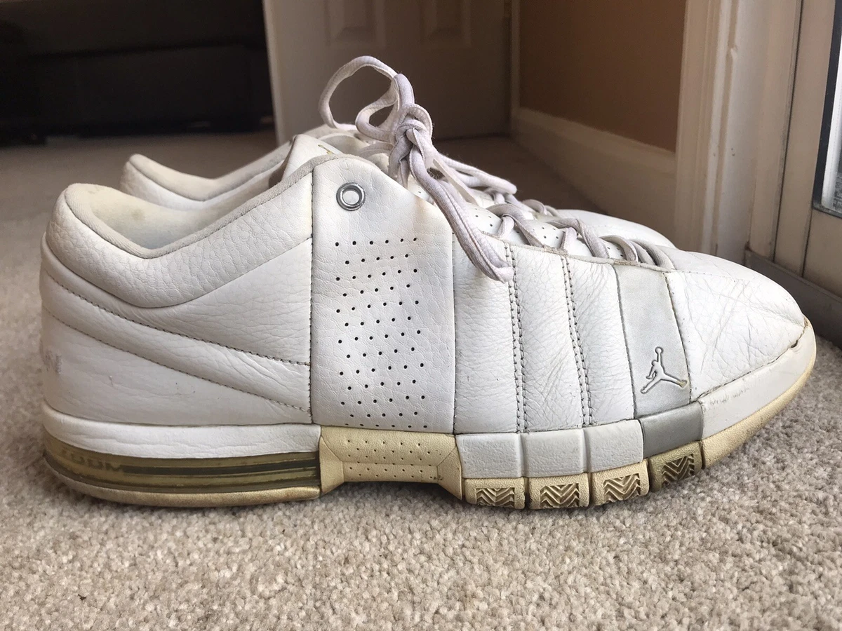 2008 NIKE AIR JORDAN TEAM ELITE LOW OG JUMPMAN WHITE NAVY BLUE SIZE 10 WITH BOX First of hopefully many wears of the best white/cement grey  main image 4