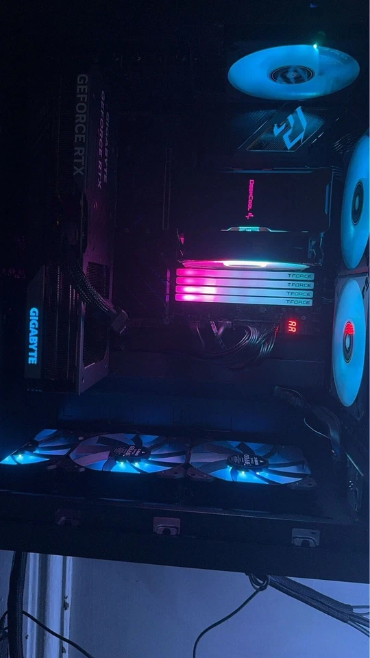 RTX 4070 Gaming PC (TOP OF THE LINE SPECS) Only A Few Months Old Hand Built - Image 3 of 4