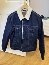 Levi’s denim Borg lined jacket size medium - Barely Used