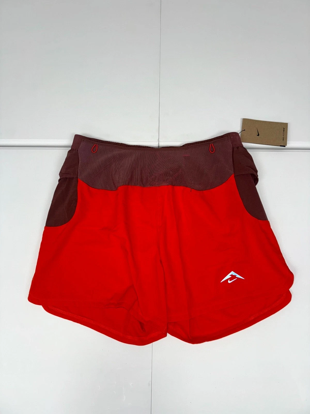 Nike Trail Second Sunrise Dri-Fit ADV Running Shorts Mens Small Red HJ3572-633
Opens in a new window